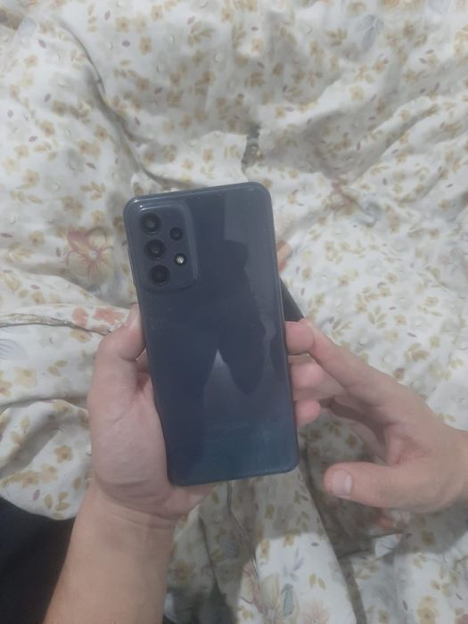 Телефон сатылады