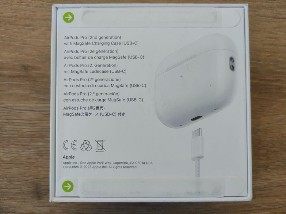 Продам Apple AirPods Pro 2 (2nd generation) с кейсом Wireless MagSafe,