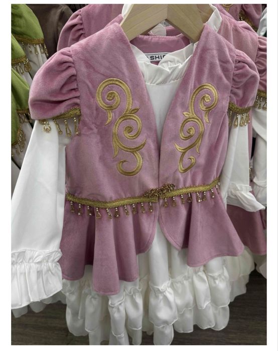 Национальный казахский костюм для девочки