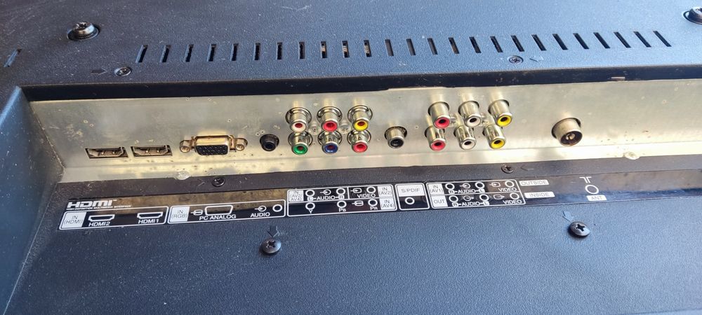 Продам телевизор hitachi