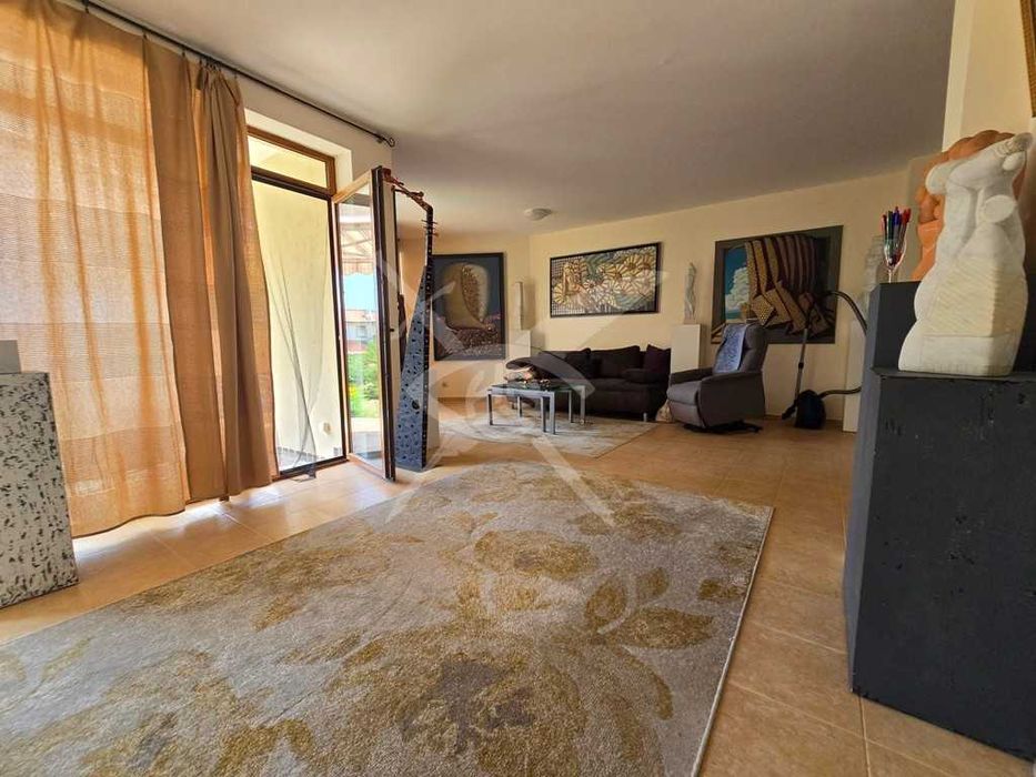 Продава се Къща в с. Кошарица, Област Бургас - 140 кв.м за 1072 €/кв.м - Снимка #2