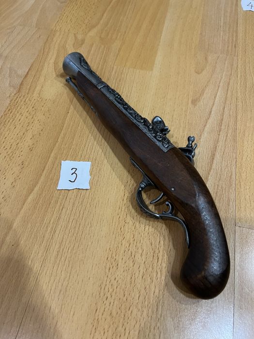 Реплика на кремъклия, различни модели