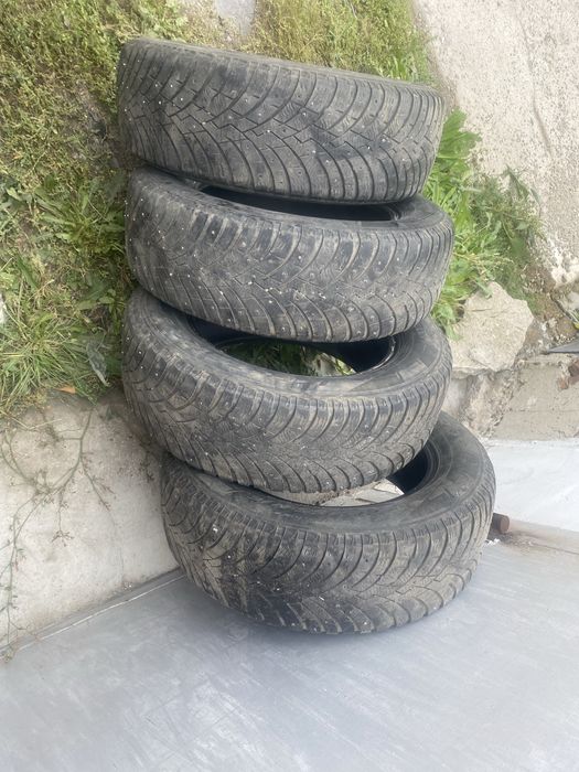 Продам зимнюю резину б/у