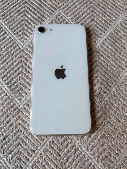 iPhone SE 3(2022)