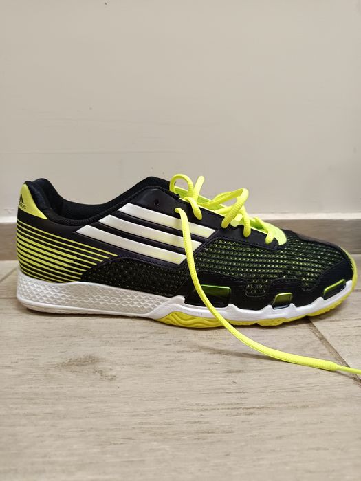 Продавам мъжки маратонки Adidas 47 1/3