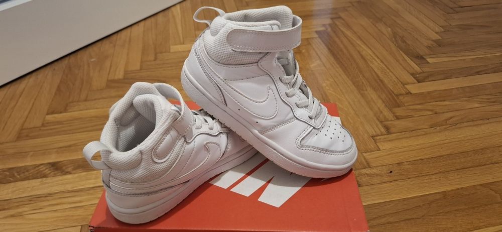 Adidasi ghete Nike Sportswear, masura 30 + articol vestimentar cadou