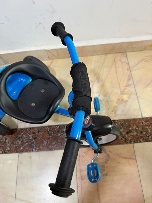 Детский трехколесный велосипед