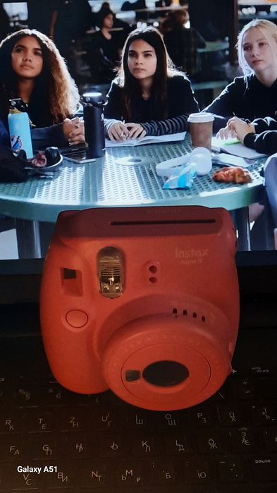 ФОТООПАРАТ              instax mini9 производство Таиланд