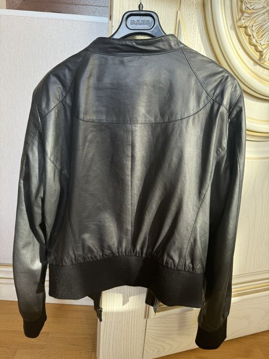 Продам куртку кожаную