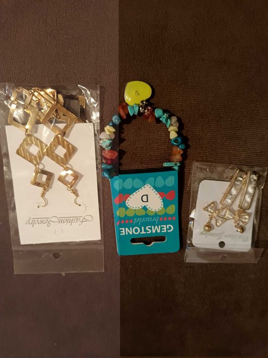 Продавам гривна и обеци