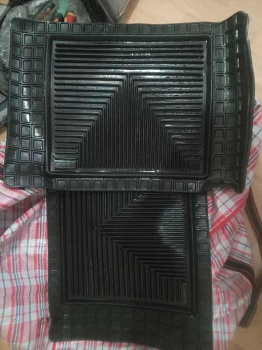 Продам полики мерседес 140 оригинал