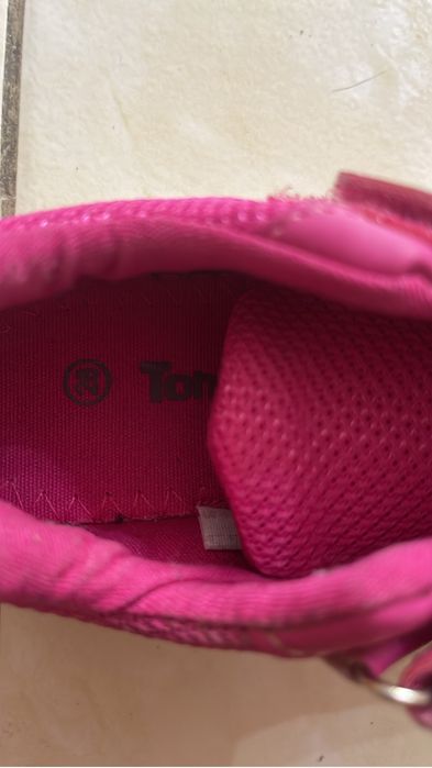 Кроссовки для девочки