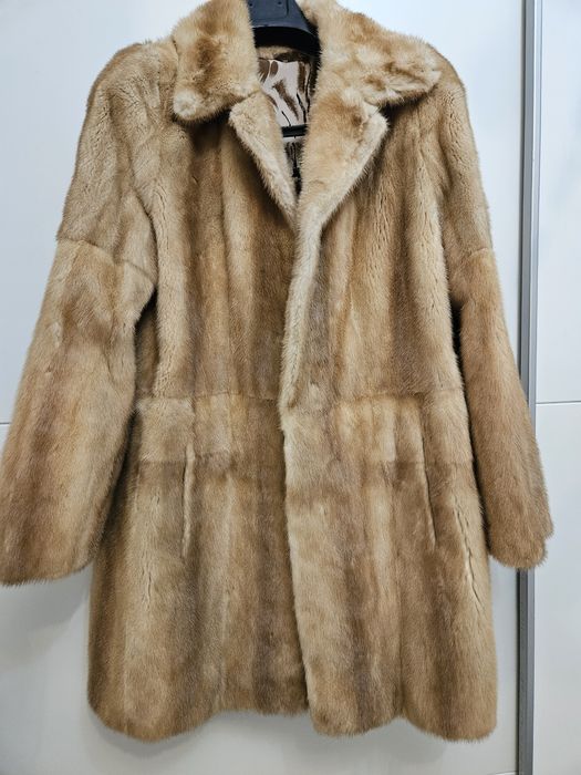 Haina lunga  din vizon culoare crem