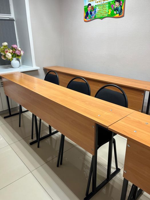 Продам 4 длинных парты