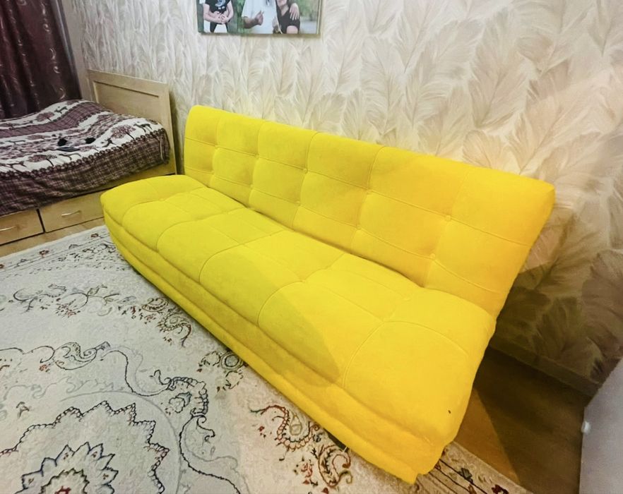 Продам компактный диван