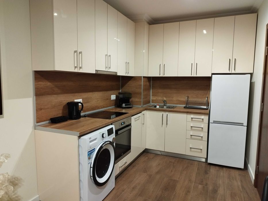 Дава се под наем Двустаен апартамент в София, Витоша - 72 кв.м за 498.27 € - Снимка #1