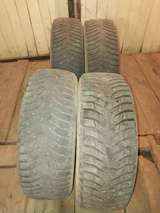 Продам зимние шины 216/65 16