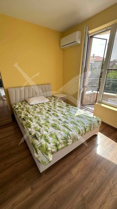 Дава се под наем Едностаен апартамент в к.к. Св.Св. Константин и Елена - 30 кв.м за 300 € - Снимка #1