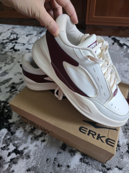 Кроссовки мужские ERKE