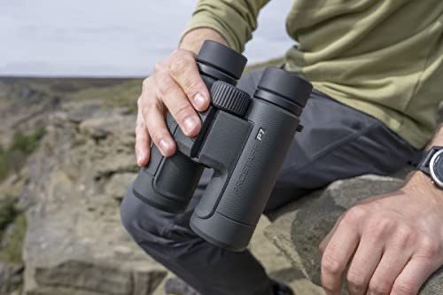 Бинокль Nikon Prostaff P7