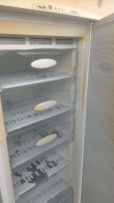 Продам стоящий морозильник NOPD