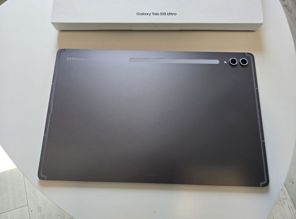 Samsung Galaxy tab S10 Ultra, 12gb ram, 256gb storage, 14.6", НОВ