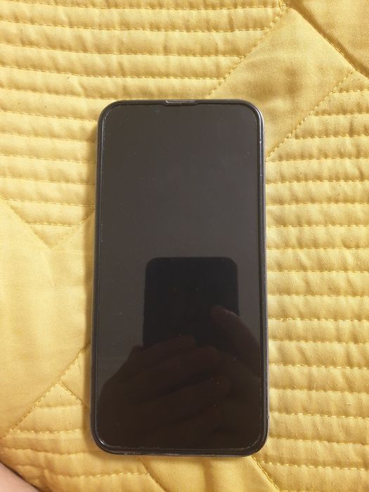 Продаю айфон 13 про