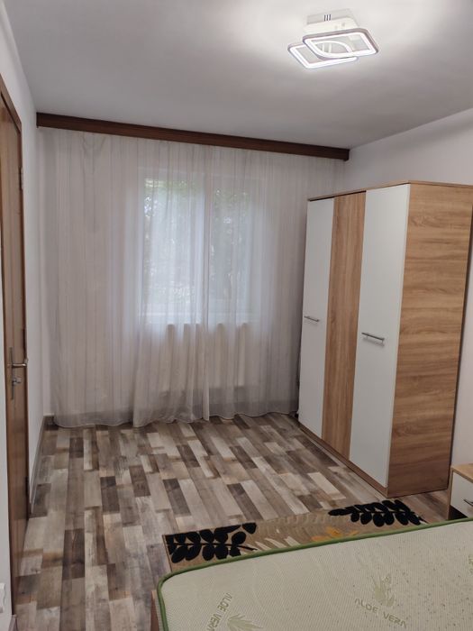Inchiriez apartament cu 2 camere, complet utilat și mobilat, et. 1