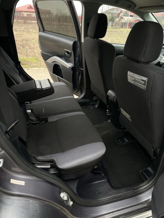 Mitsubishi outlender 2