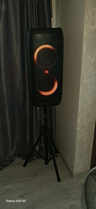Vând boxa JBL 310 ca nouă
