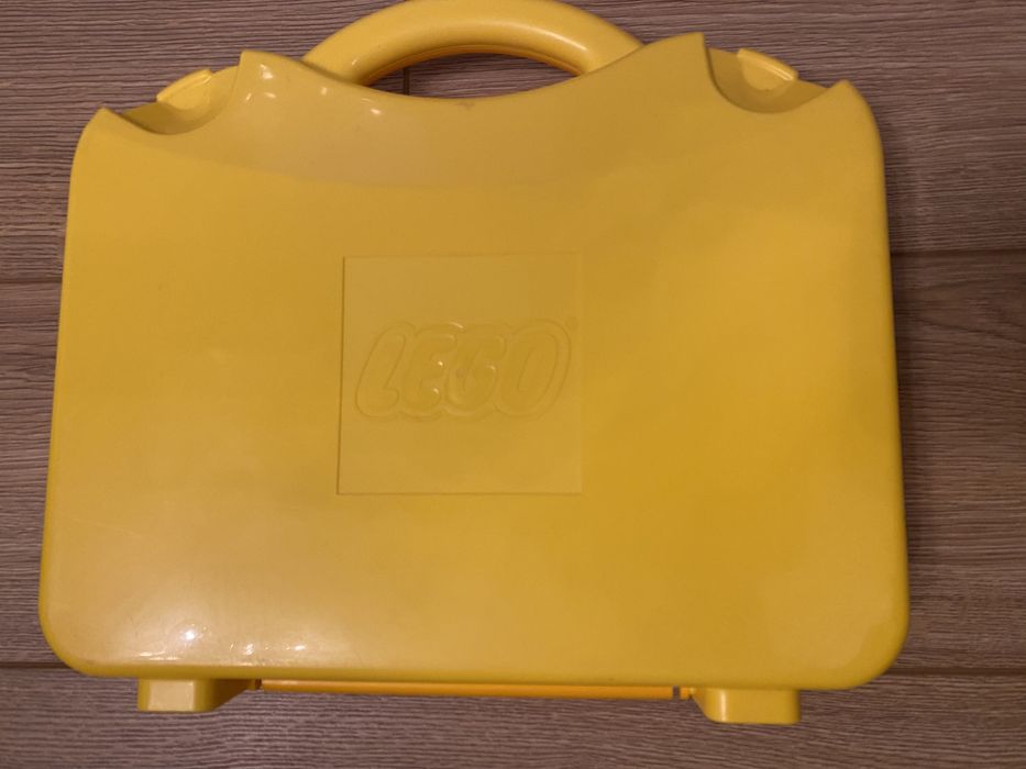 Lego finalizate piese placi de baza