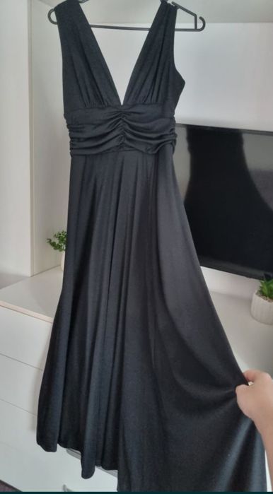 Rochie pt femei elastica.