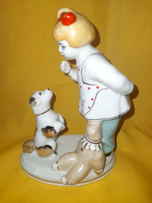 Советские фарфоровые статуэтки