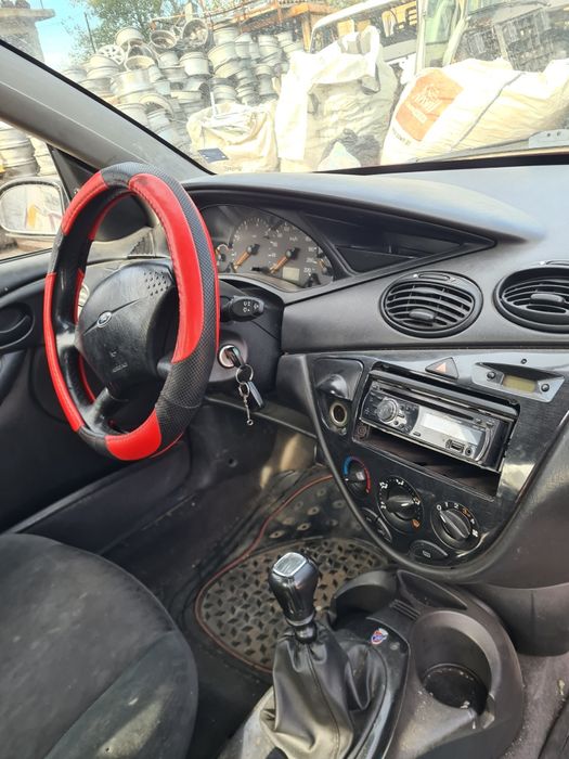 Форд Фокус 1.8 седан Ford Focus 1.8td на части