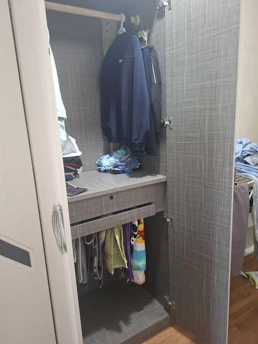 Продам шкаф с тумбой