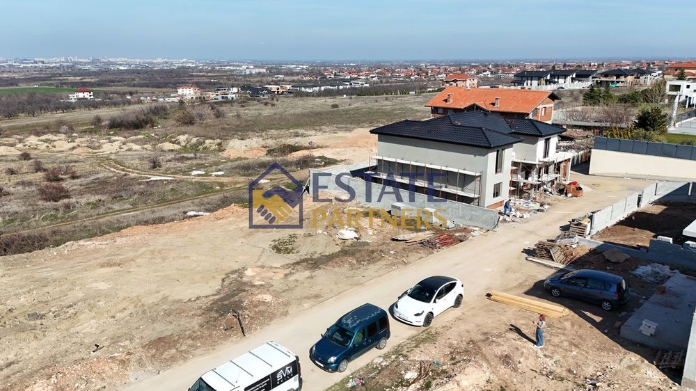 Парцел в Пловдив, област-с.Белащица площ 574 цена 110000