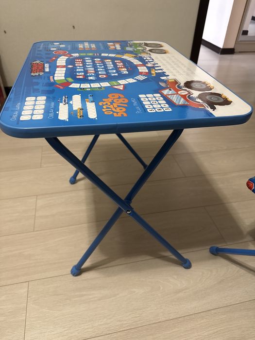 Детский стол со стульчиком