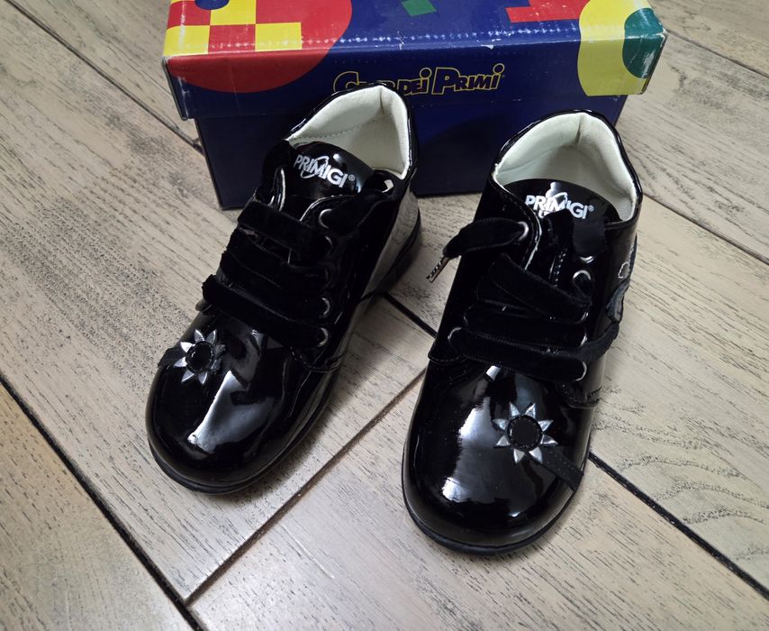 Обувки за момиченце на Primigi