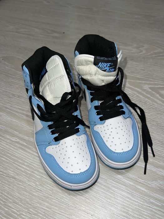 Кроссовки новые детские