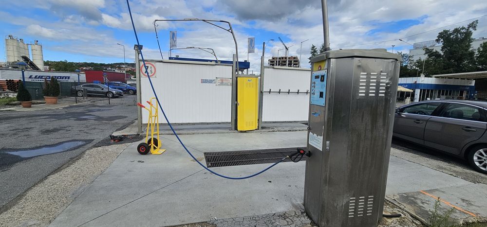 Vând 3 piste monobloc self-service – spălătorie auto