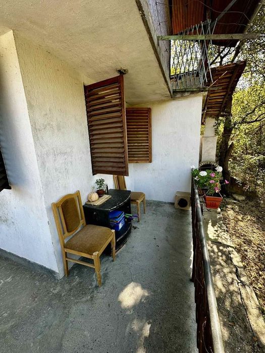 Къща в Ловеч, област-гр.Троян площ 66 цена 75000