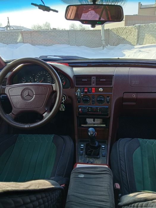 Продам Мерседес w 202 в хорошем состояний.