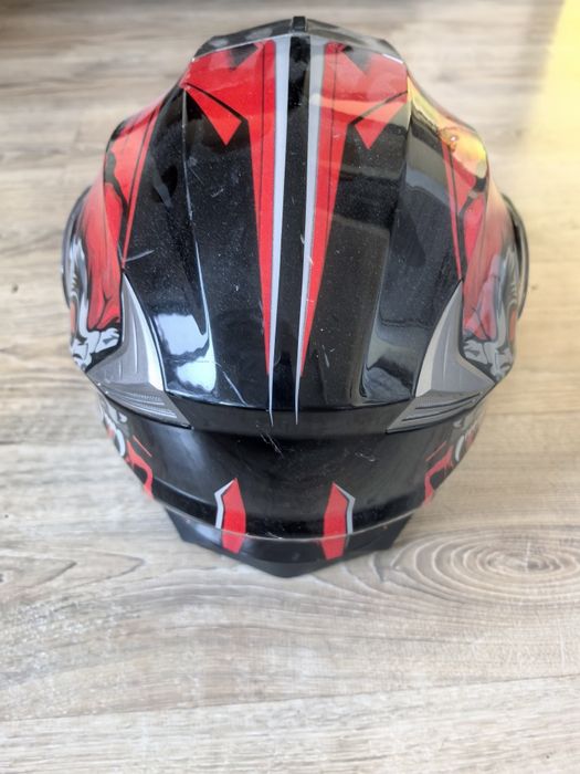 ПРОДАМ МОТОШЛЕМ Б/У в отличном состоянии.