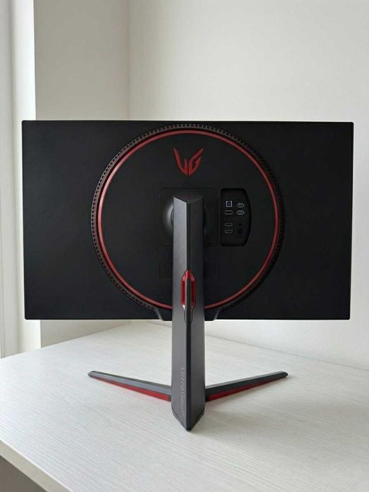 Monitor Gaming LG Ultragear NanoIPS 32inch 180hz