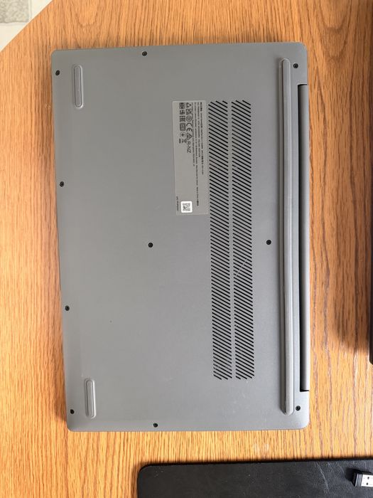 Lenovo ideapad slim 3 15ABR8-16 GB ram