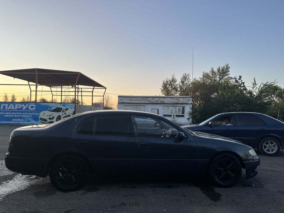 Продам машину таета ариста