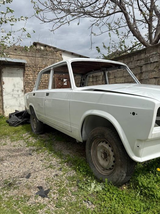 ВАЗ Кузов Сотилади 2107 или 2003