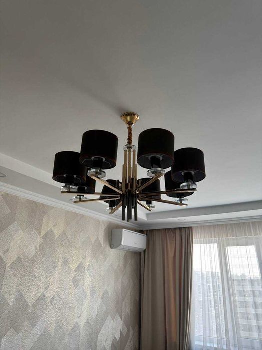 Люстра 8 рожковая