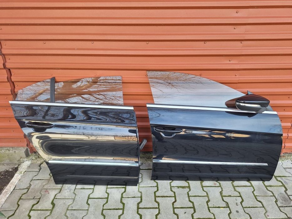 Ușa dreapta fata ,ușa dreapta spate Vw Passat CC,negru LC9X