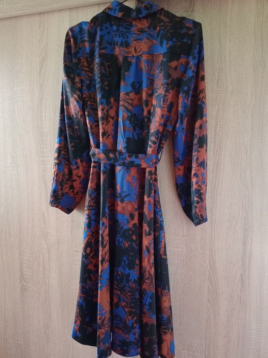 Красива рокля размер 38